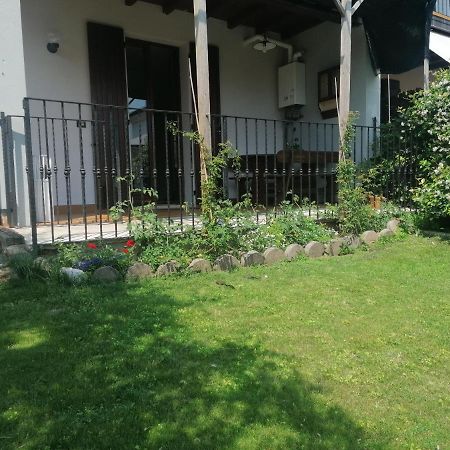 Вилла Casa Laghetto Castellaro  Экстерьер фото